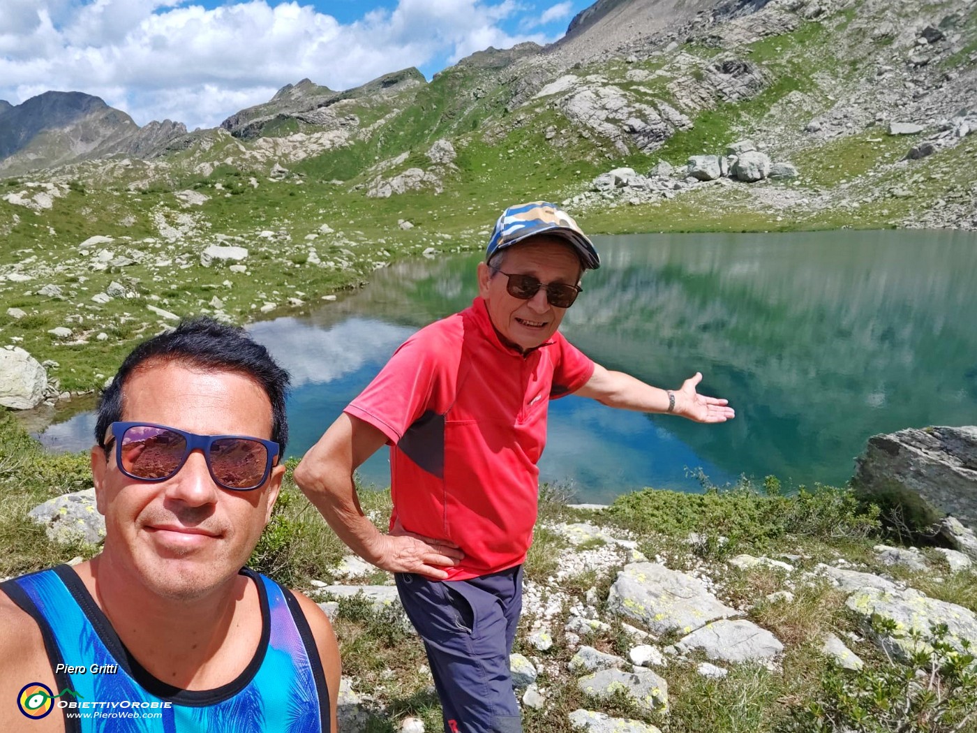 03 Al Lago dei Curiosi (2112 m) con Raffaele.jpg